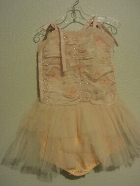Tutu du Monde onesie